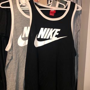 SOLD Nike men’s t-shirt